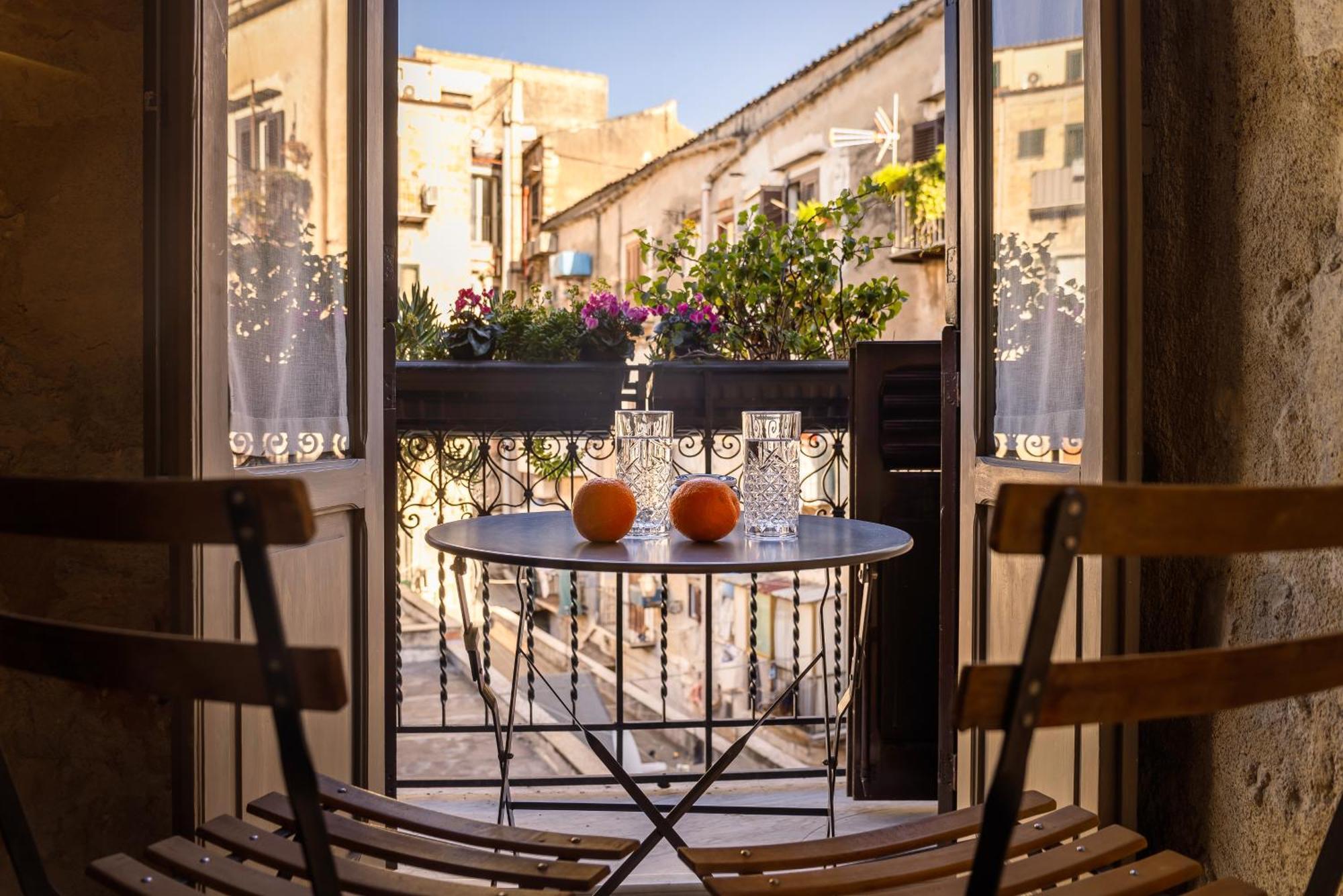 Guccia Home Palermo Exterior photo